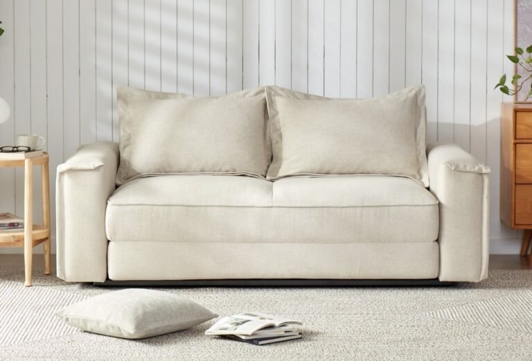 Chaise Sofas for Small Spaces: How to Make Compact Rooms Feel More Flexible