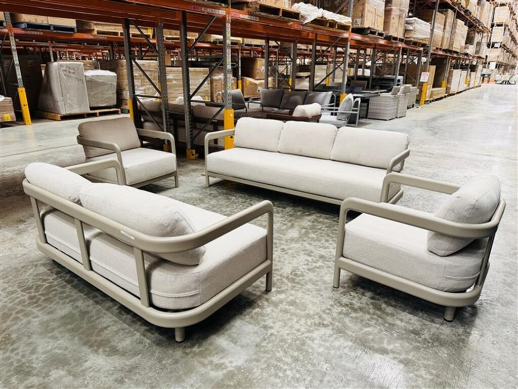 Chaise Sofas for Small Spaces: How to Make Compact Rooms Feel More Flexible