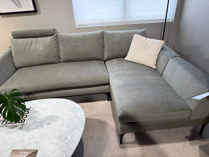 Chaise Sofas for Small Spaces: How to Make Compact Rooms Feel More Flexible